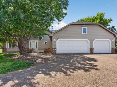 17588 66th Avenue N, Maple Grove, MN 55311