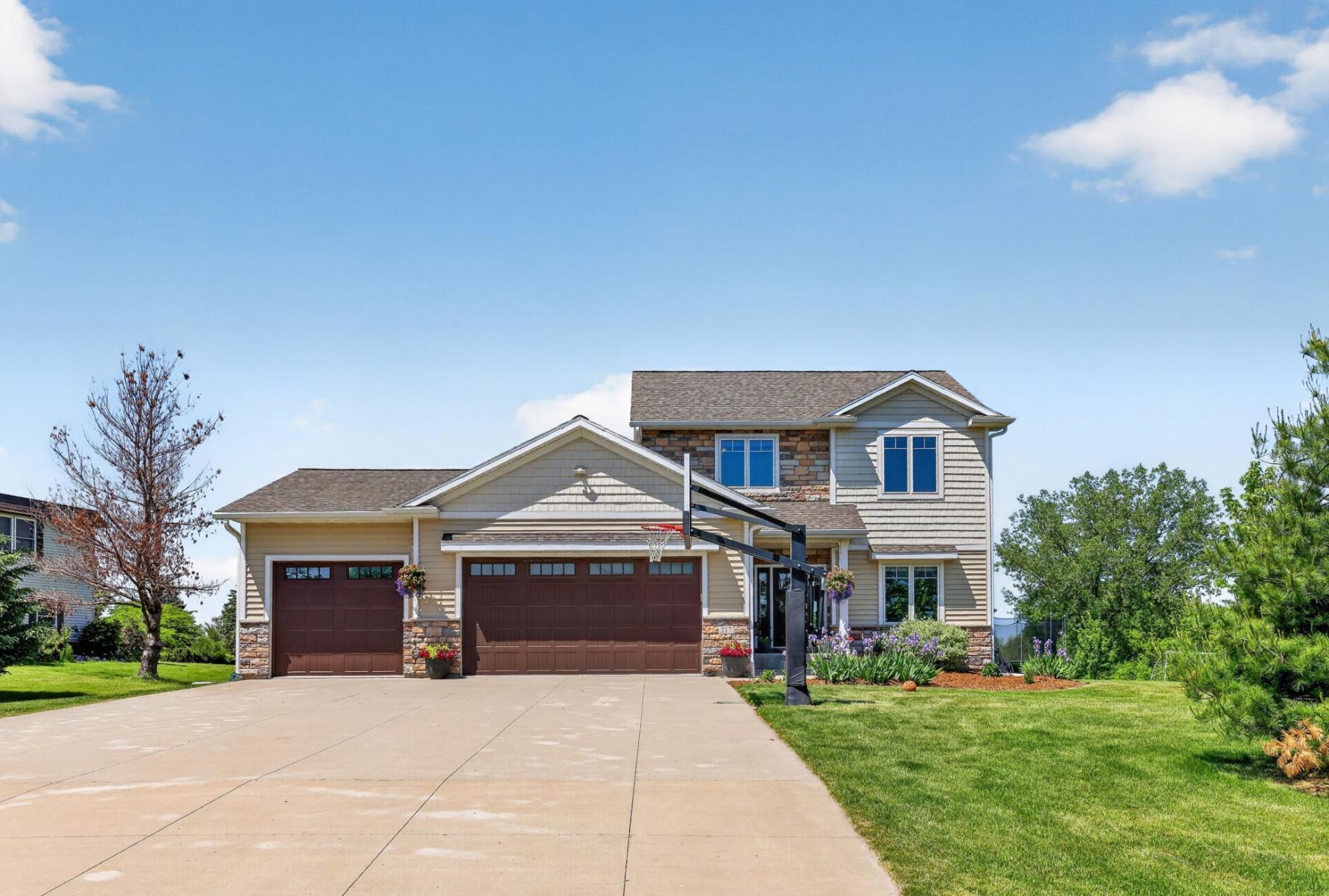 217 Skyline Drive, Wabasha, MN 55981