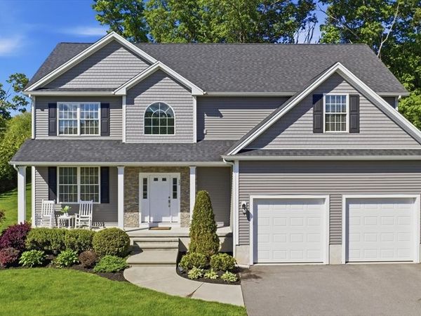 12 Hidden Hills Drive, Seekonk, MA 02771