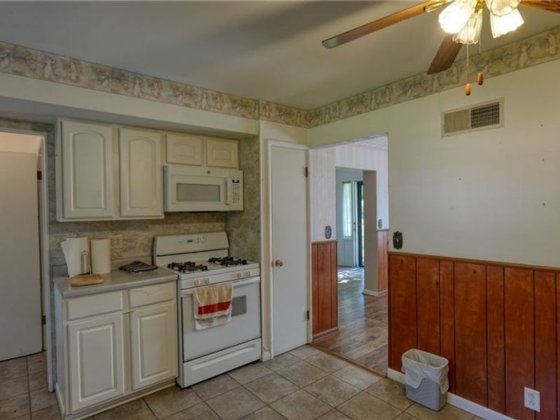 63075 Ridgewood Drive , Cambridge, OH 43725 Photo 11