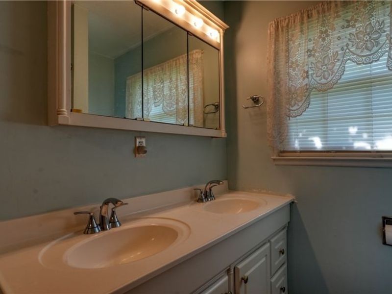 63075 Ridgewood Drive , Cambridge, OH 43725 Photo 22