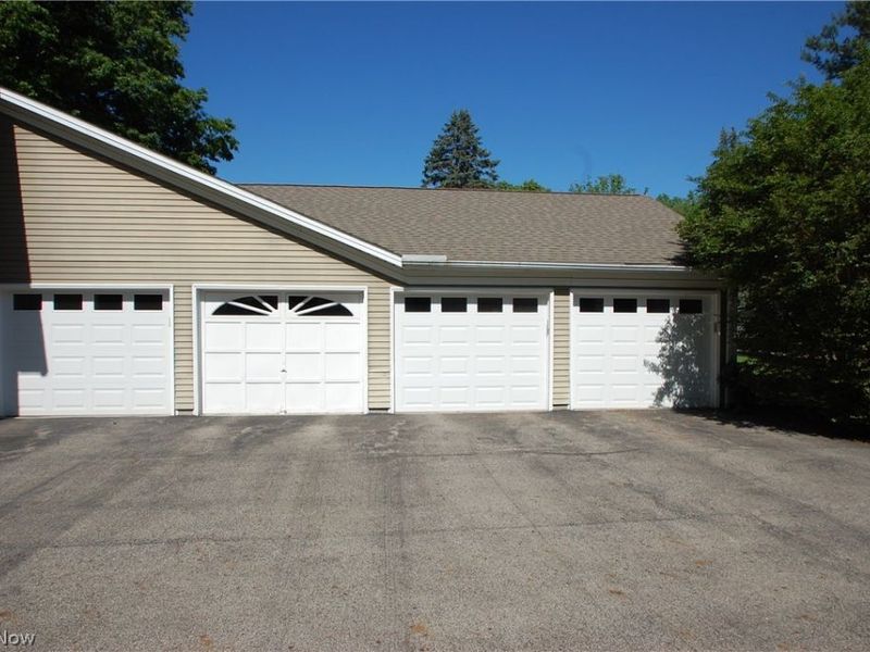 1327 Fox Run Drive , Boardman, OH 44512 Photo 2
