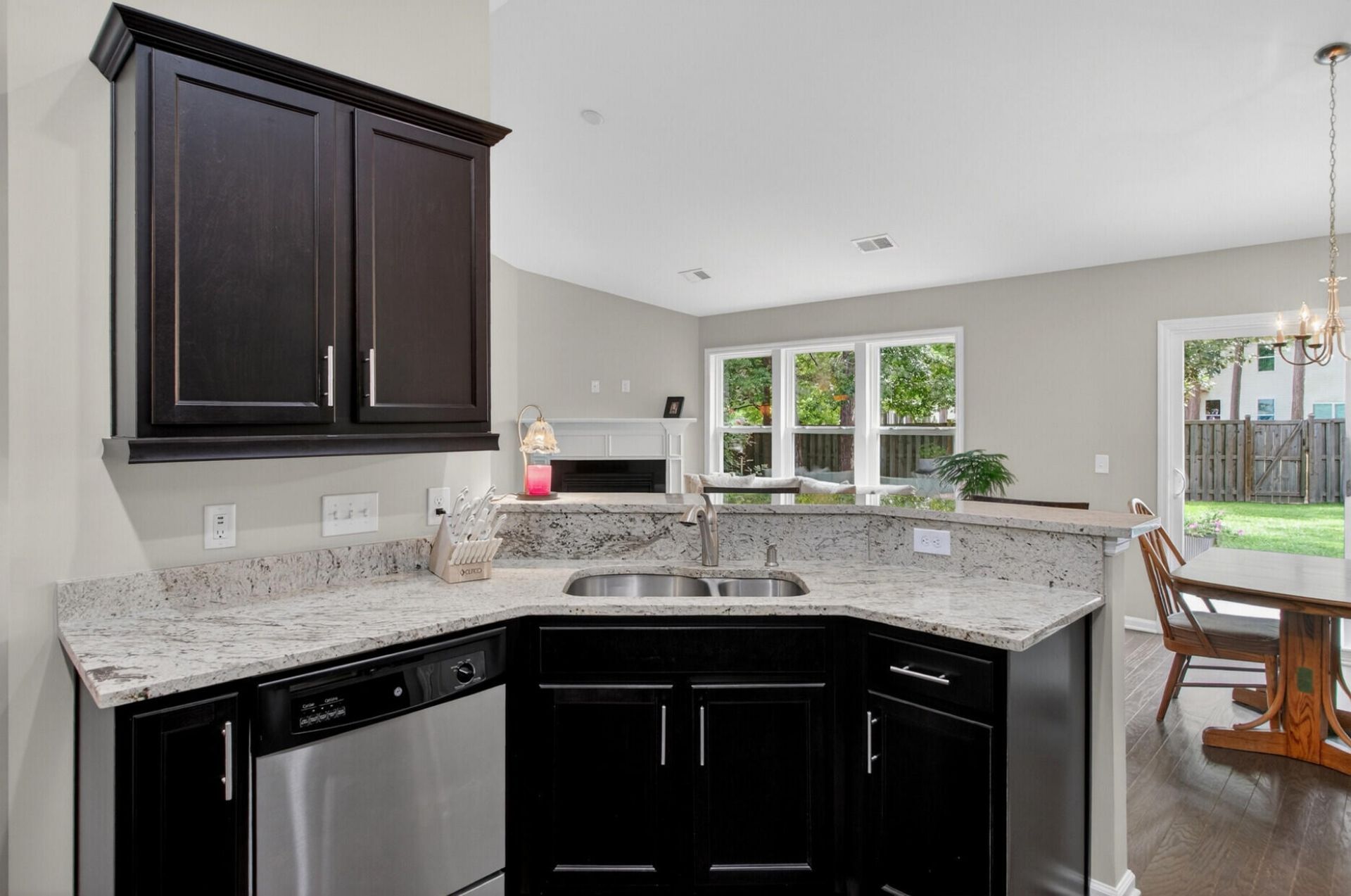 225 Alpine Road Photo 10