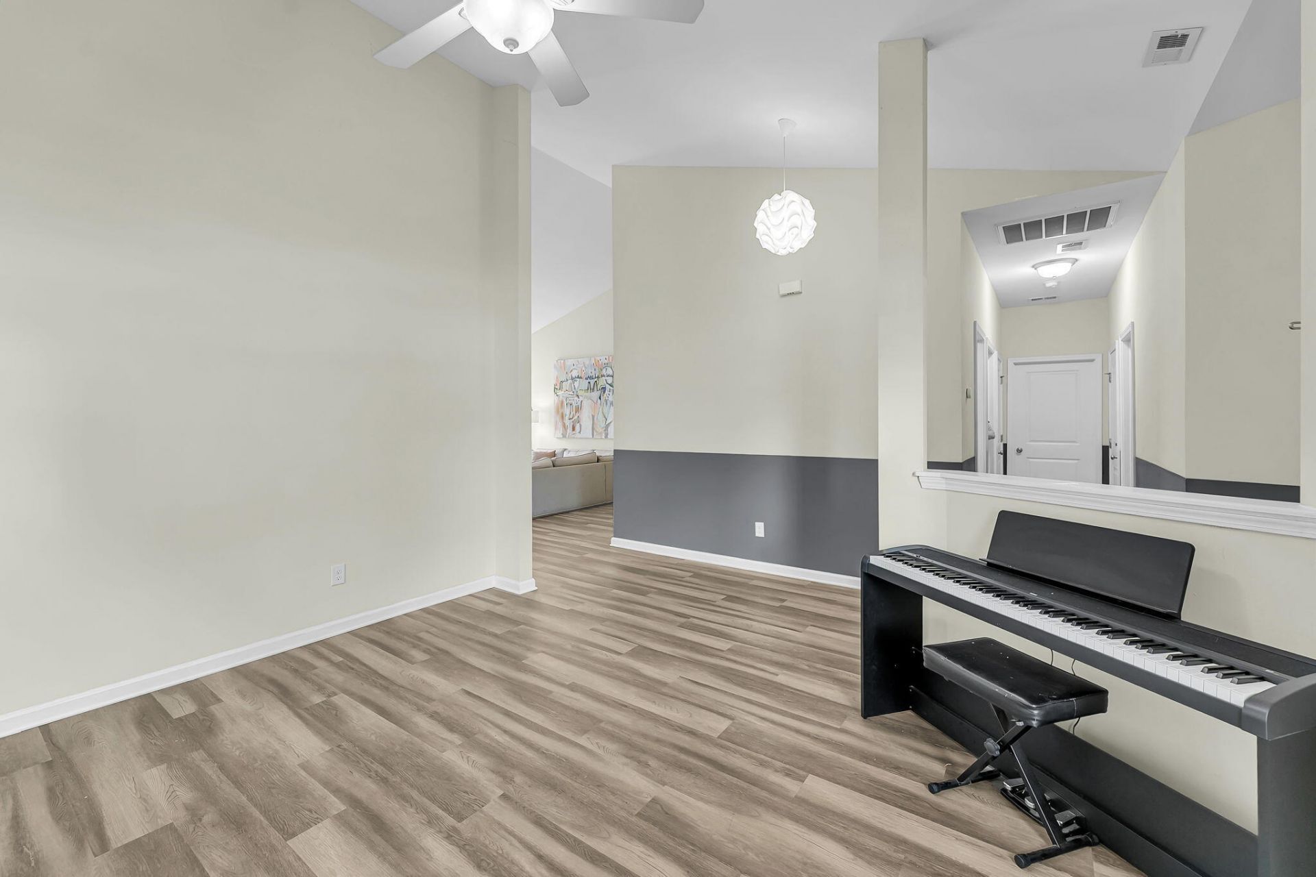 3253 Dunwick Drive Photo 6