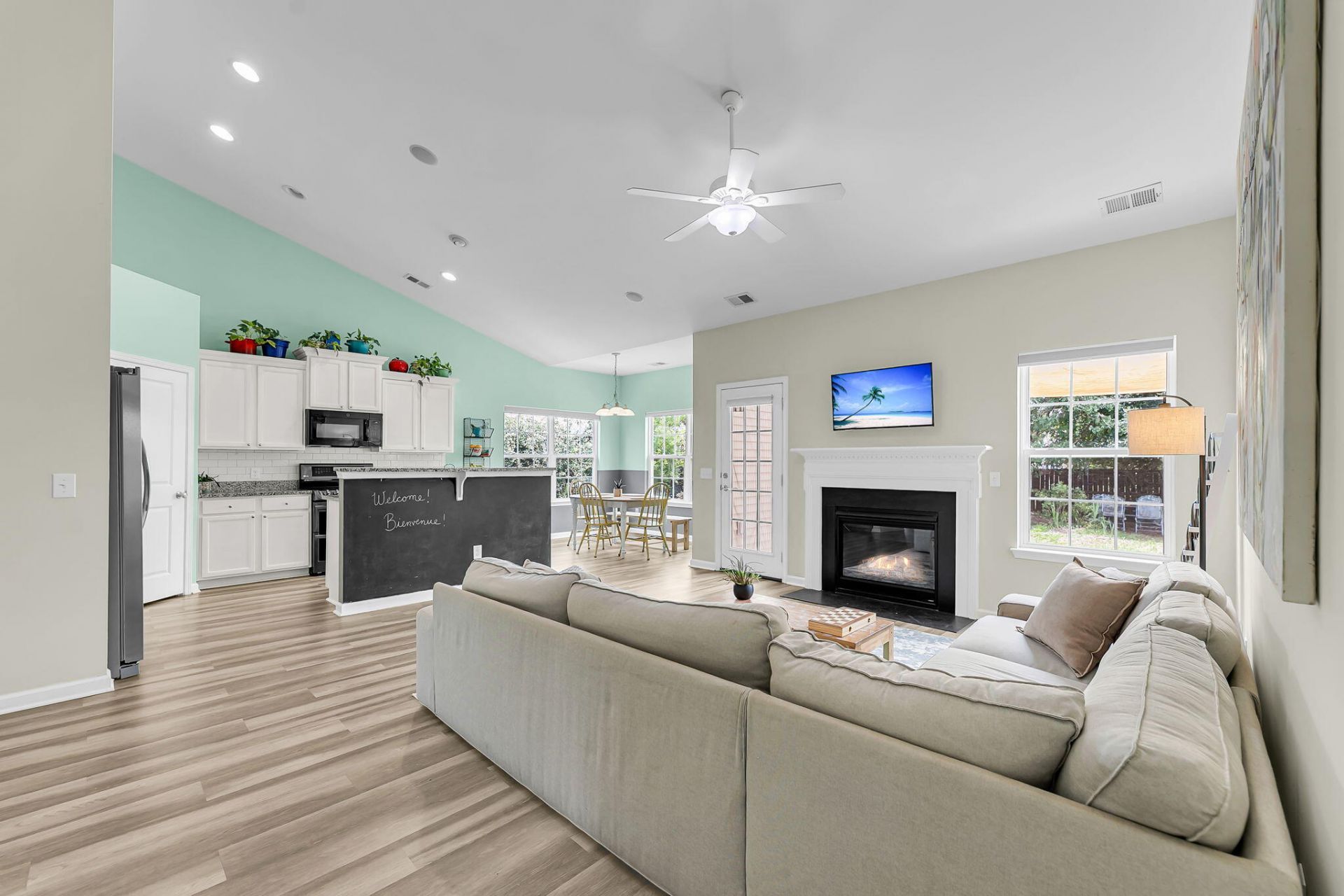 3253 Dunwick Drive Photo 9