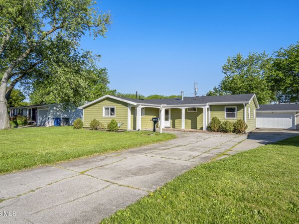 26933 Whiteside Drive , Perrysburg, OH 43551