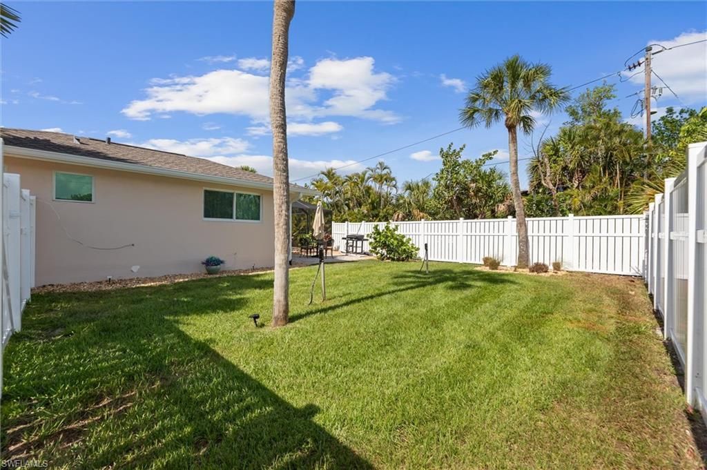 9428 Moonlight Dr, Sanibel, FL 33957 Photo