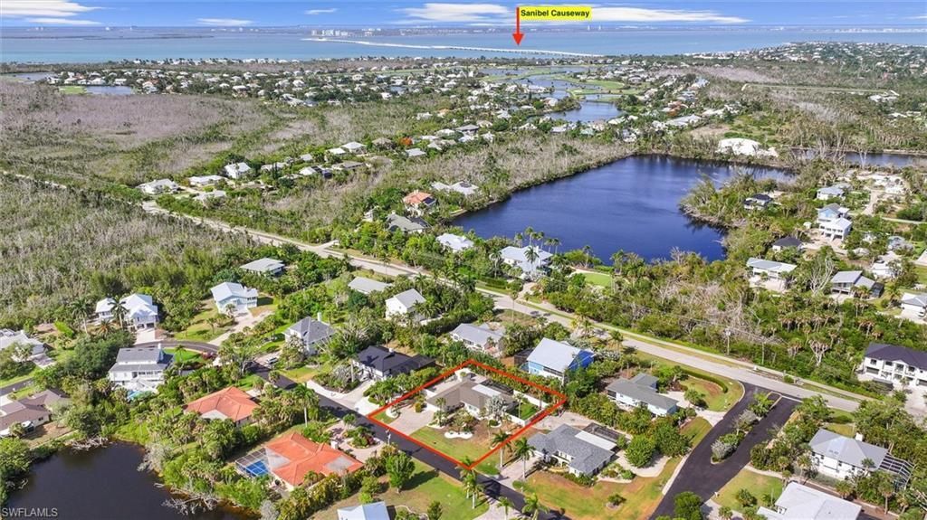 9428 Moonlight Dr, Sanibel, FL 33957 Photo