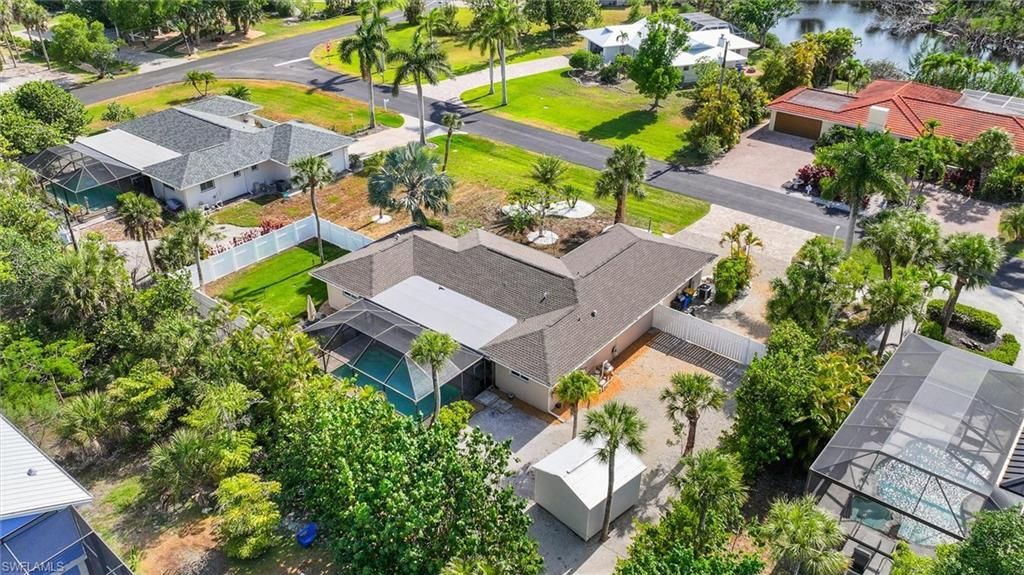 9428 Moonlight Dr, Sanibel, FL 33957 Photo