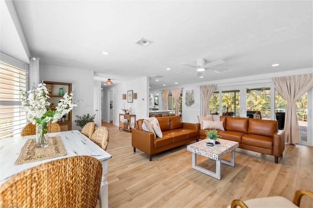 9428 Moonlight Dr, Sanibel, FL 33957 Photo