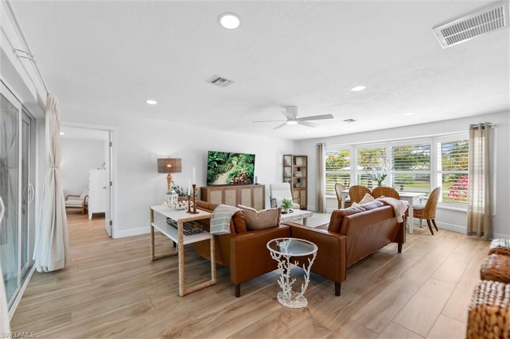 9428 Moonlight Dr, Sanibel, FL 33957 Photo