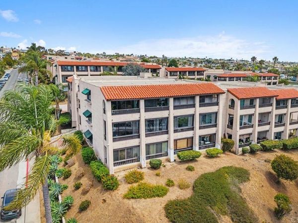 2727 Morena Boulevard, Unit 202, San Diego, CA 92117