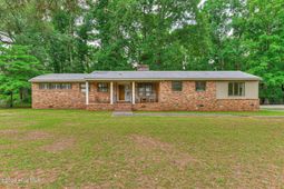 809 Woodside Drive photo 4