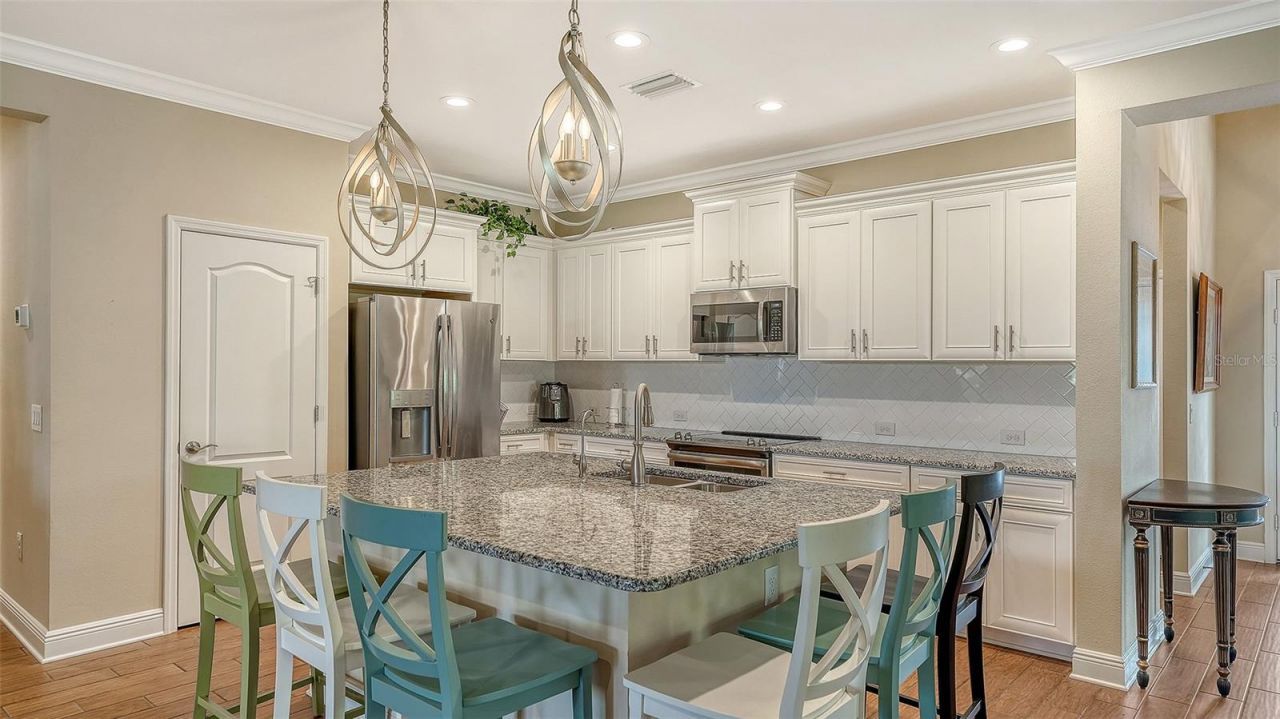 1121 Thornbury Drive, Parrish, FL 34219 Photo