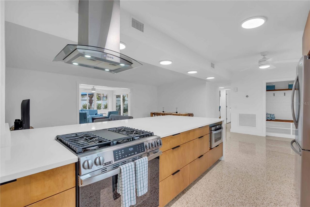 306 66th Street, Holmes Beach, FL 34217 Photo