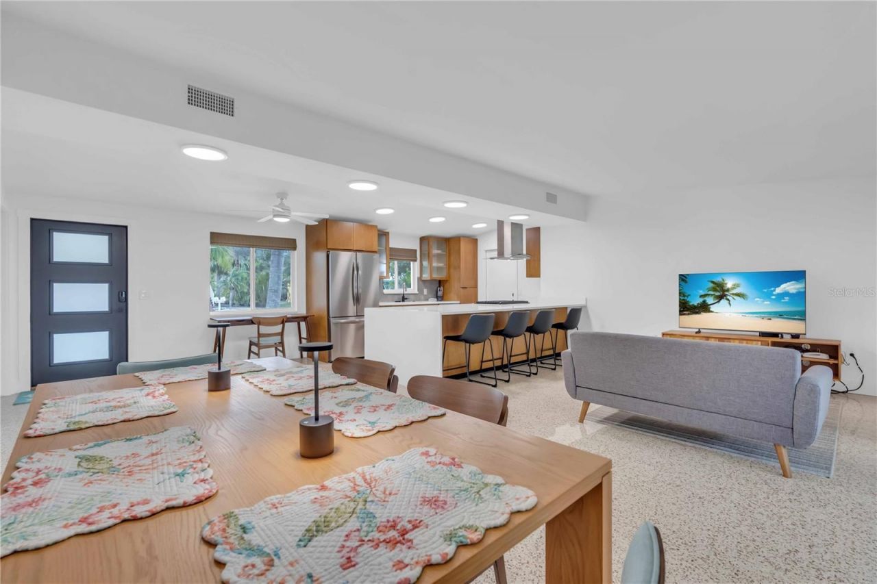 306 66th Street, Holmes Beach, FL 34217 Photo