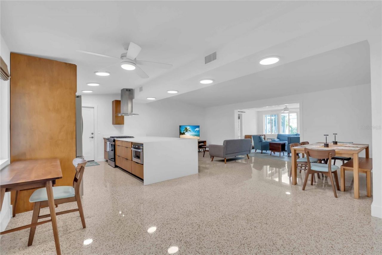 306 66th Street, Holmes Beach, FL 34217 Photo
