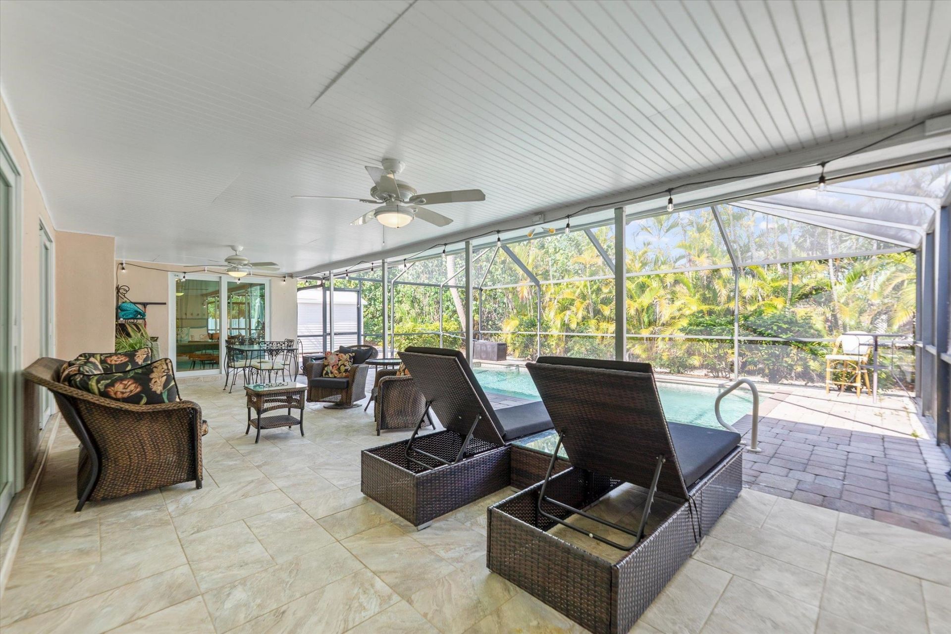 9428 Moonlight Dr, Sanibel, FL 33957 Photo