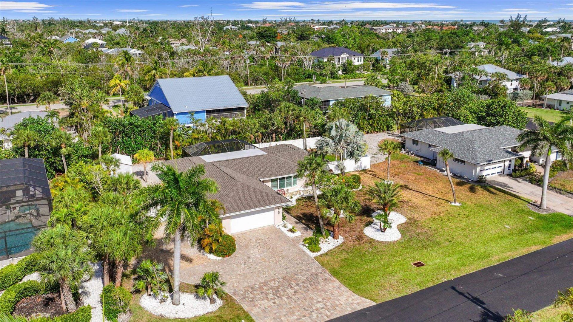 9428 Moonlight Dr, Sanibel, FL 33957 Photo