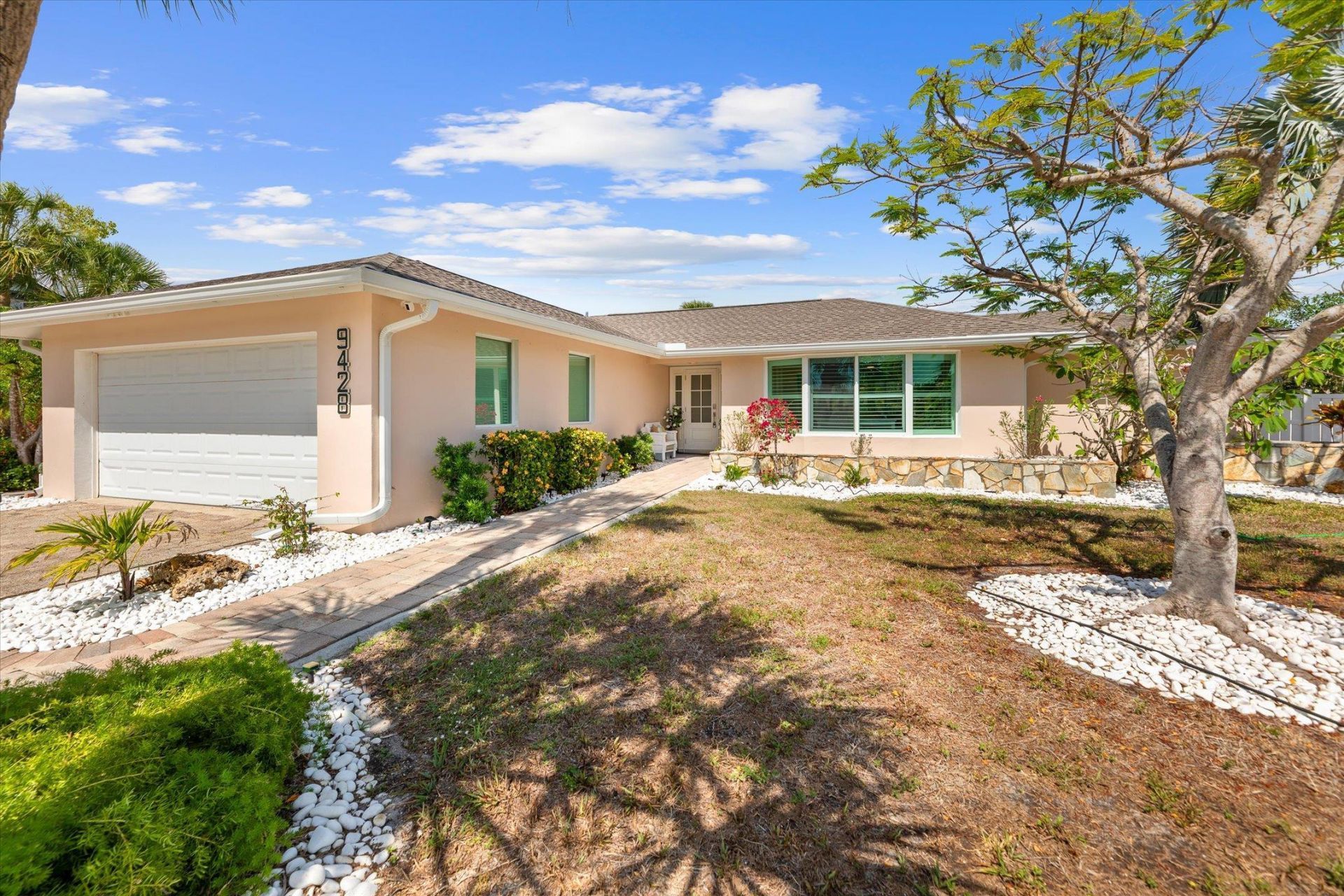 9428 Moonlight Dr, Sanibel, FL 33957 Photo
