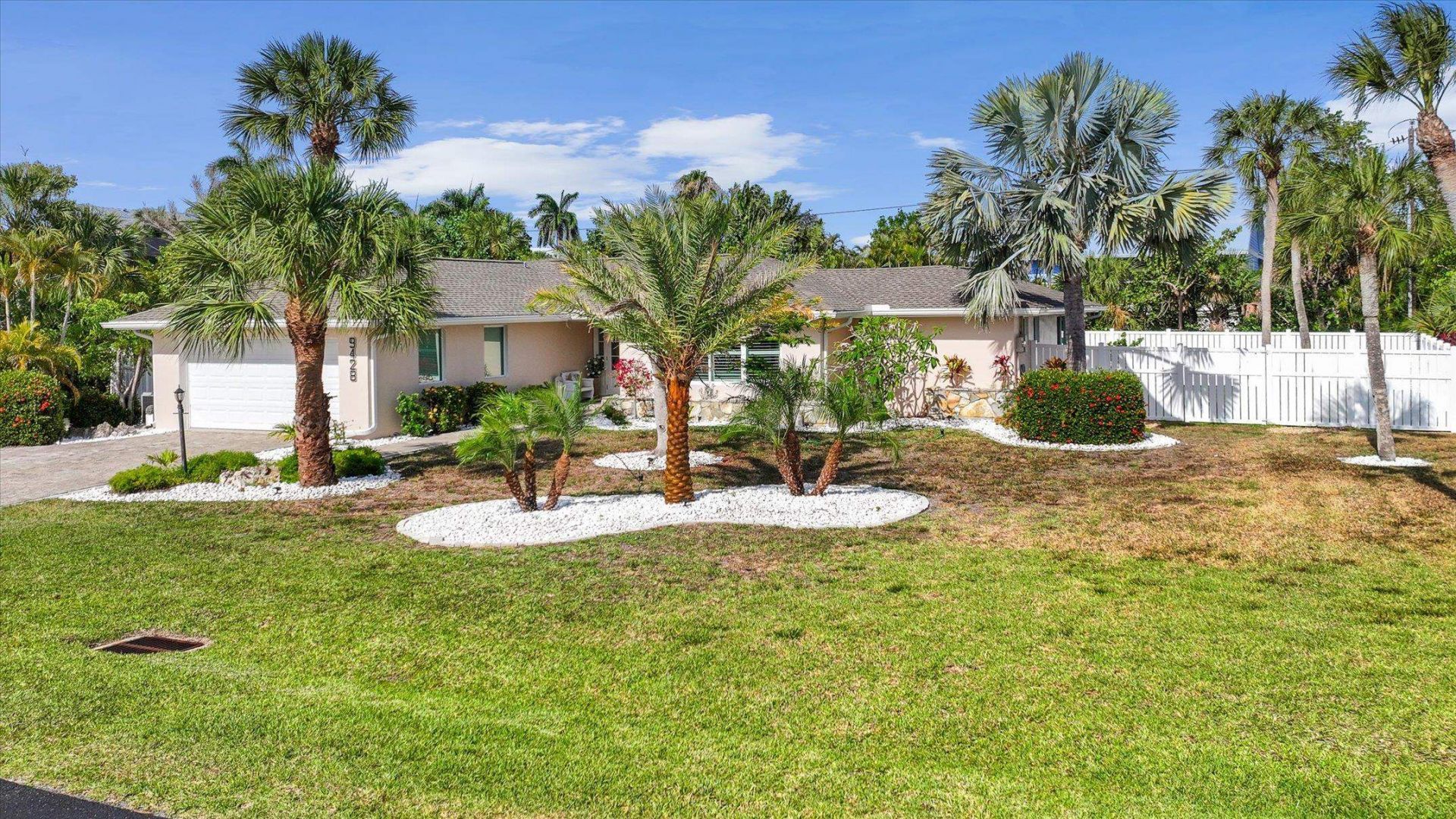 9428 Moonlight Dr, Sanibel, FL 33957 Photo
