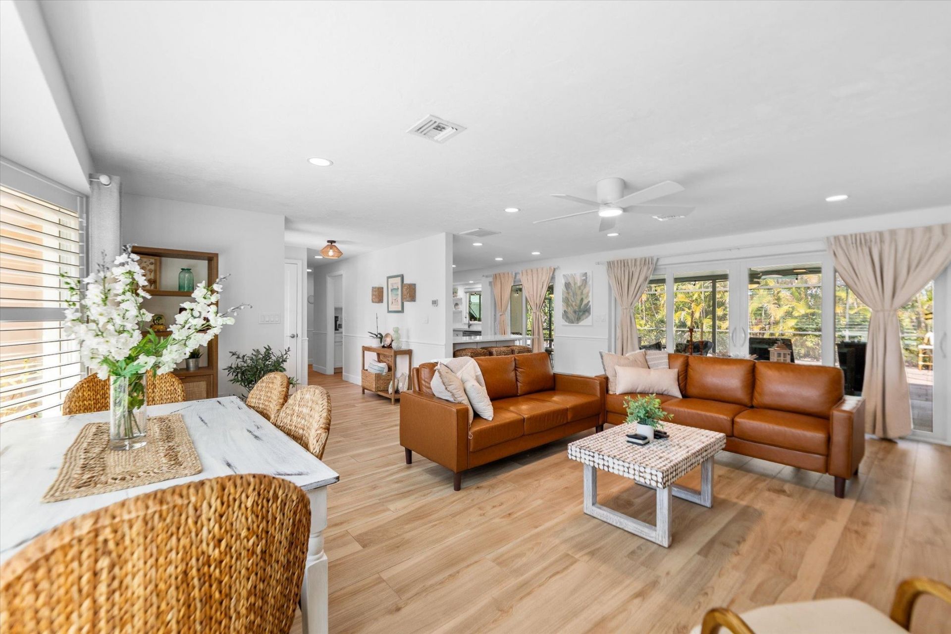 9428 Moonlight Dr, Sanibel, FL 33957 Photo