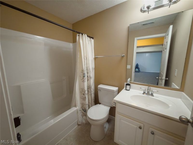 1669 Seabiscuit Drive NE, Canton, OH 44721 Photo 19