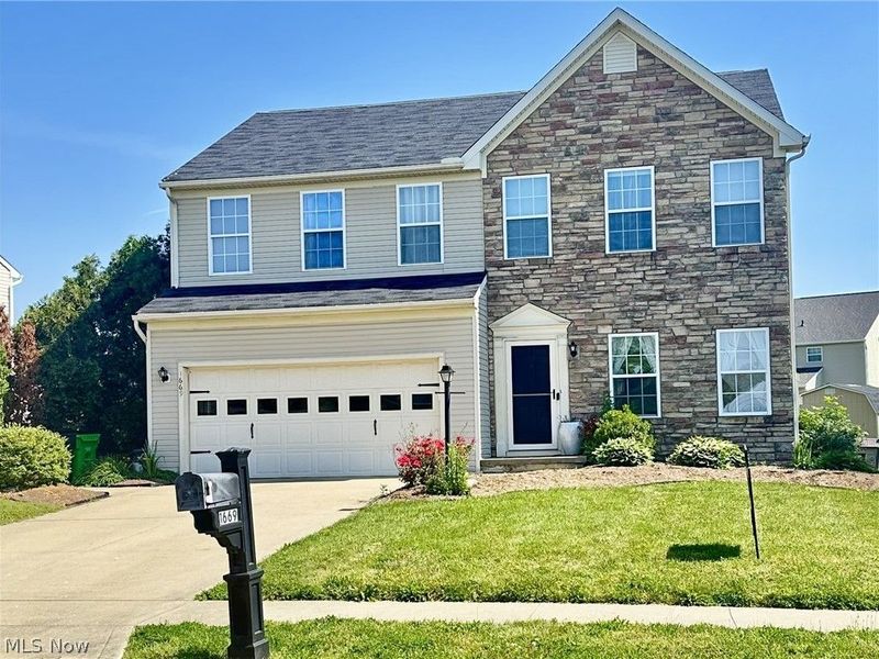 1669 Seabiscuit Drive NE, Canton, OH 44721 Photo 2