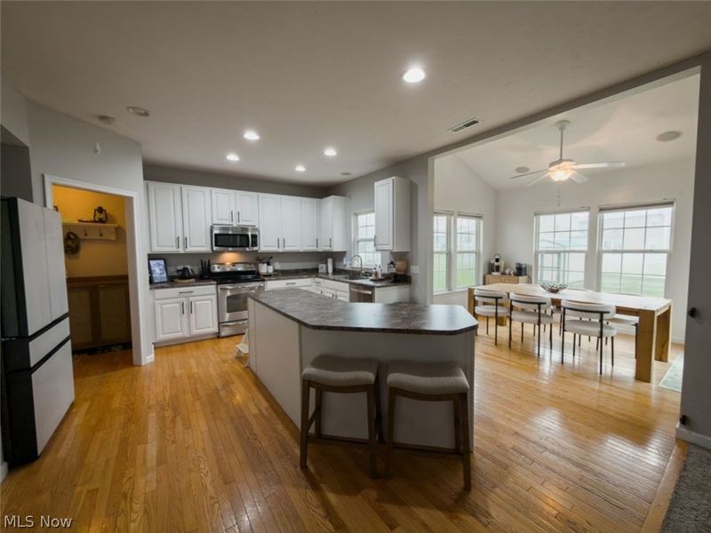 1669 Seabiscuit Drive NE, Canton, OH 44721 Photo 4