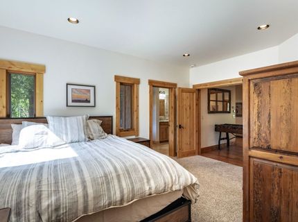 16225 Pine Court, Truckee, CA 96161 Photo