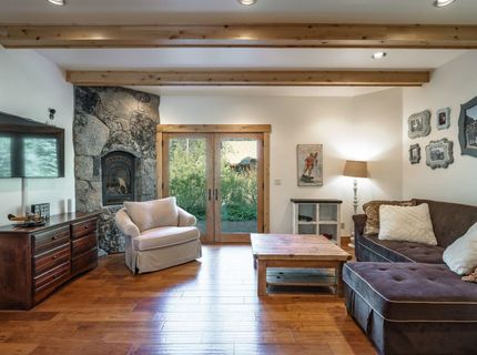 16225 Pine Court, Truckee, CA 96161 Photo