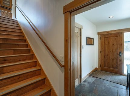 16225 Pine Court, Truckee, CA 96161 Photo