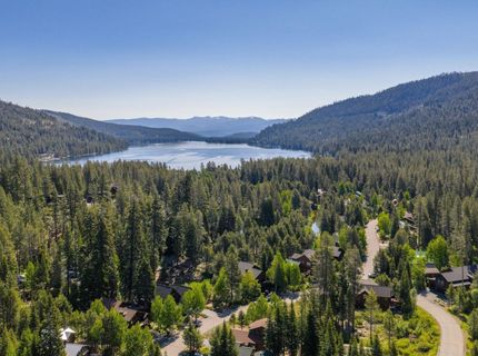 16225 Pine Court, Truckee, CA 96161 Photo