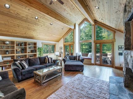 16225 Pine Court, Truckee, CA 96161 Photo