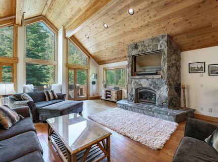 16225 Pine Court, Truckee, CA 96161 Photo