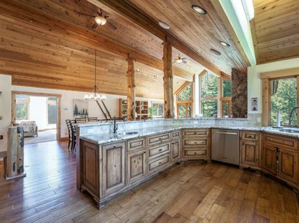 16225 Pine Court, Truckee, CA 96161 Photo