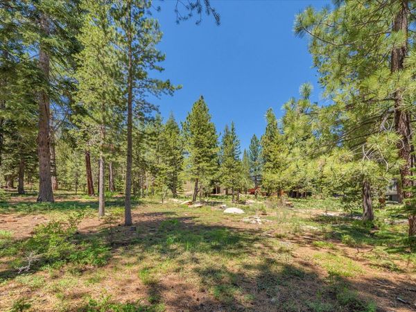 12996 Solvang Way, Truckee, CA 96161