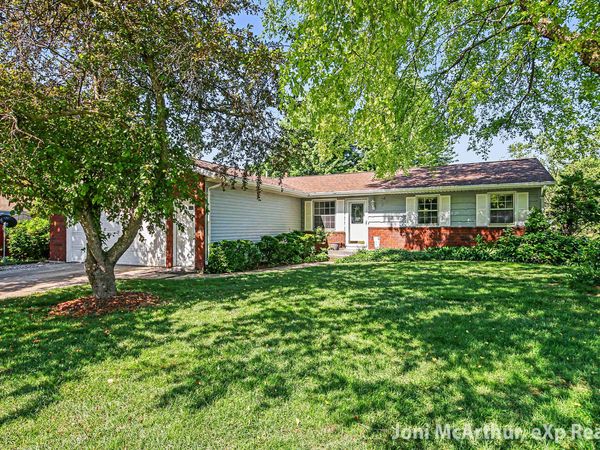 2545 Eastlake Court SW, Grandville, MI 49418