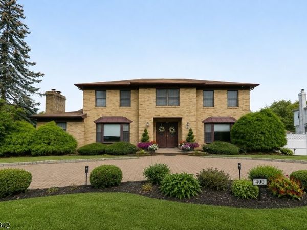 400 Madison Hill Rd, Clark, NJ 07066