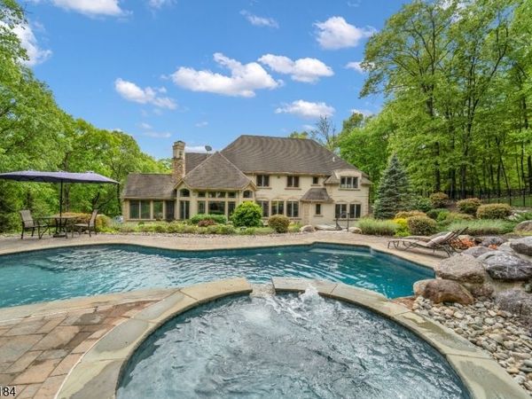 127 Waughaw Rd, Montville, NJ 07082