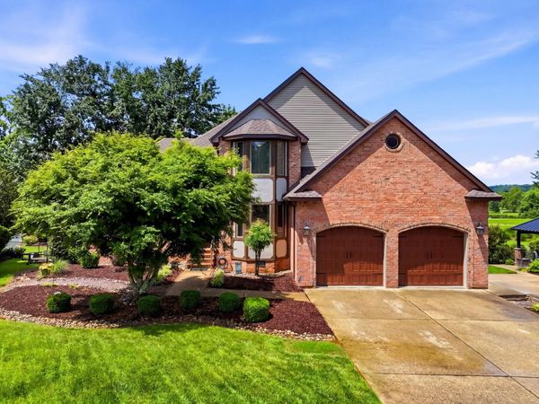 39 Cedar Drive, Hurricane, WV 25526
