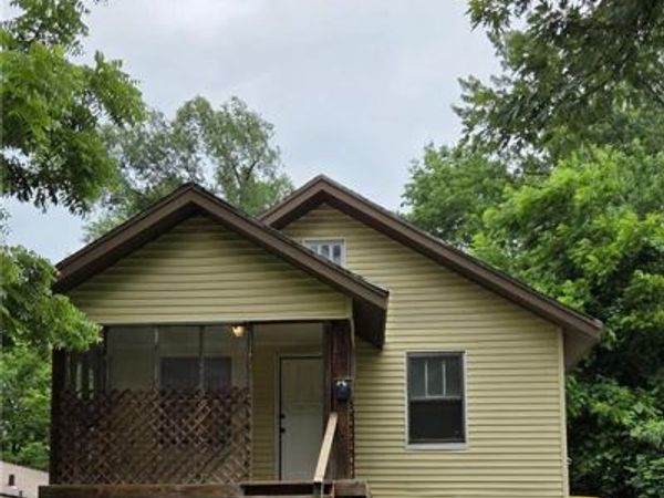 7103 COLLEGE Avenue, Kansas City, MO 64132