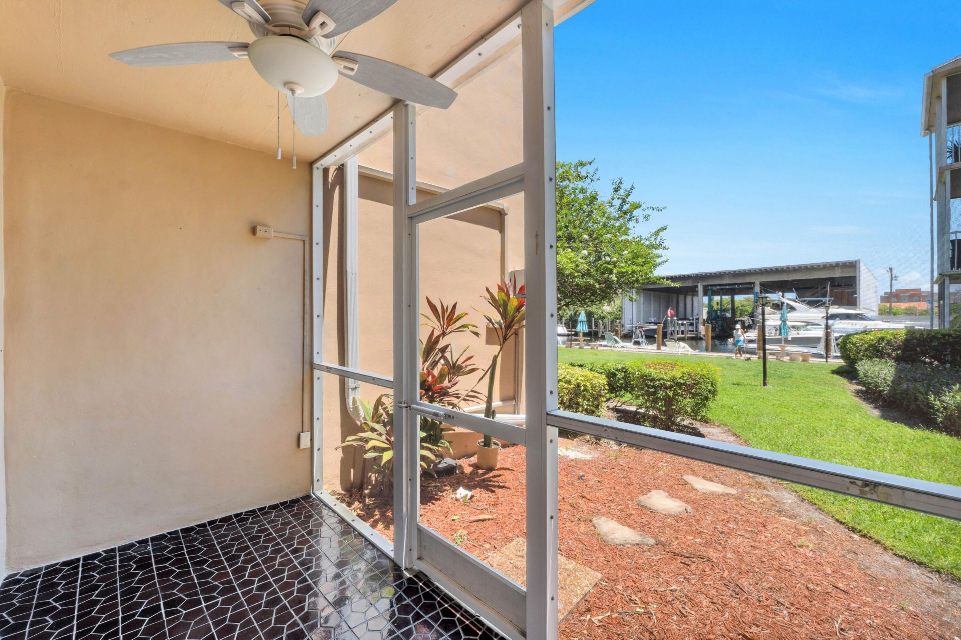 1510 SE 15th Street, Unit 106, Fort Lauderdale, FL 33316 Photo