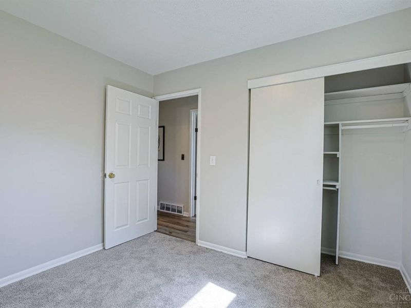 5291 Briarhill Drive, Delhi Twp, OH 45238 Photo 16