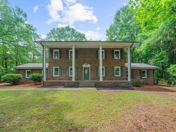 125 Silver Leaf Drive , Fayetteville, GA 30214