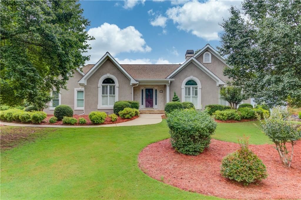 6362 Chestnut Parkway, Flowery Branch, GA 30542 Main Photo