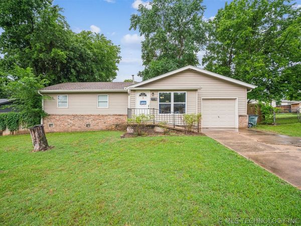 4 W 31st Street , Sand Springs, OK 74063