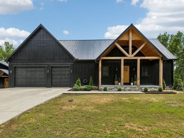 254 Saddlebrook Dr , Hohenwald, TN 38462