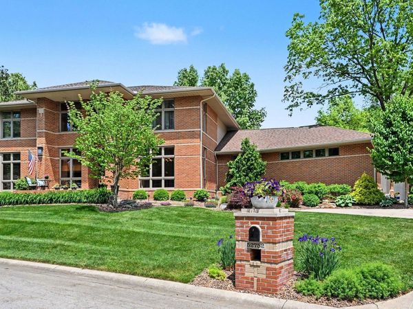52752 Willow Bend Drive, Granger, IN 46530