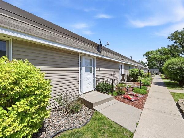 6081 Paris Avenue N, Unit B2, Stillwater, MN 55082